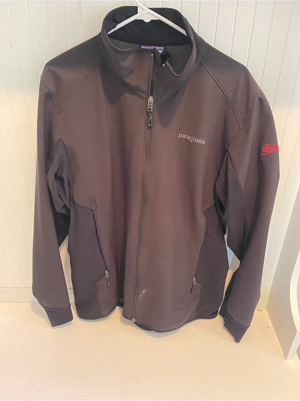 Patagonia Budweiser Jacket Men’s Large Black Full Zip Embroidered Beer Logo